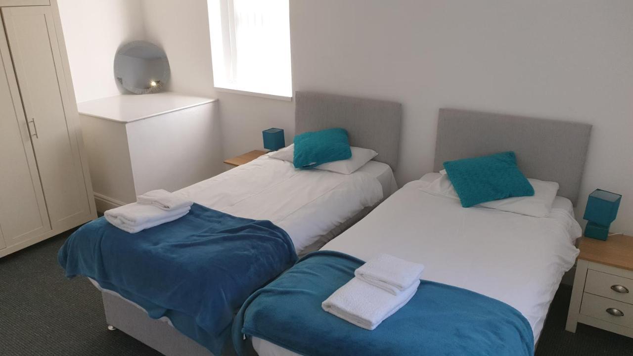 Coast Accommodation Station Road Apartments แบล็คพูล ภายนอก รูปภาพ